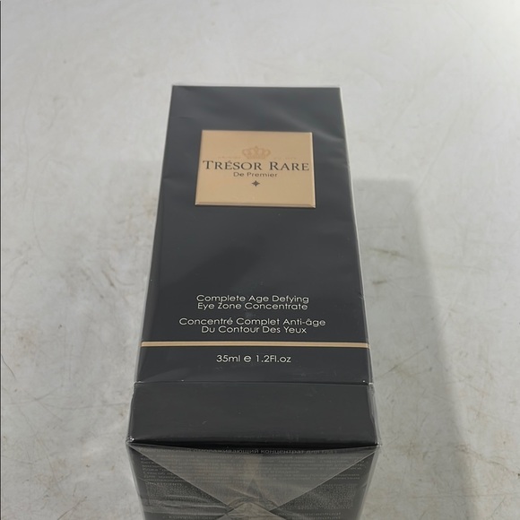 Trésor Rare Beauty Product - Picture 1 of 4